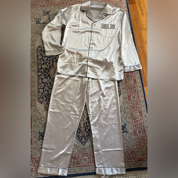 Two Pieces PJ Set Soft gray with black piping Large - Picture 1 of 5